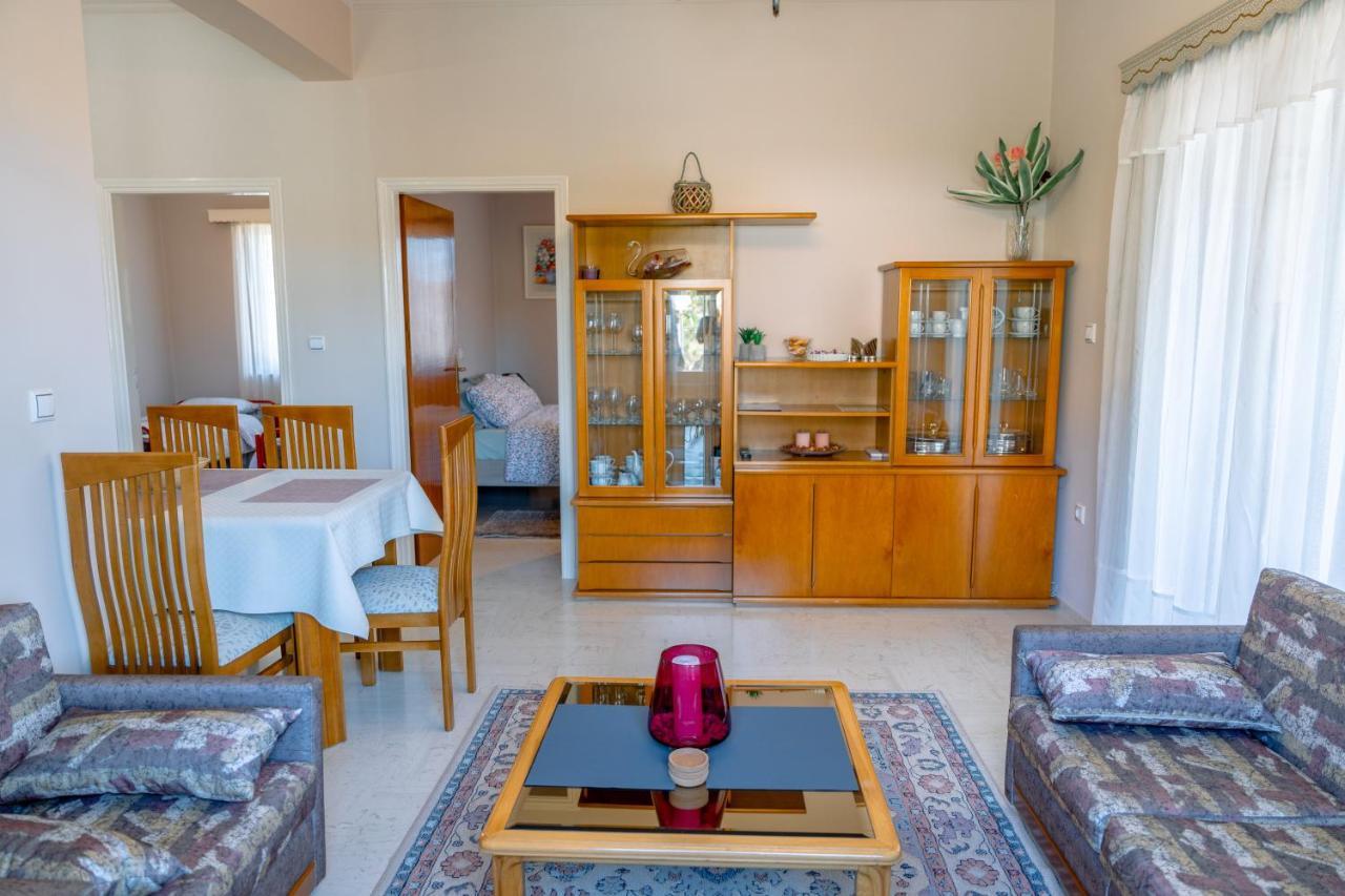 Filoxenia House At Anemochori Village ปีร์กอส ภายนอก รูปภาพ